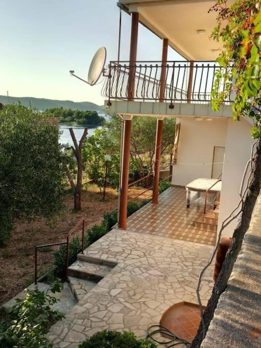 Ferienhaus Am Wasser - Kuca Rio - Iberische Finca In Dalmatien 比利切 外观 照片