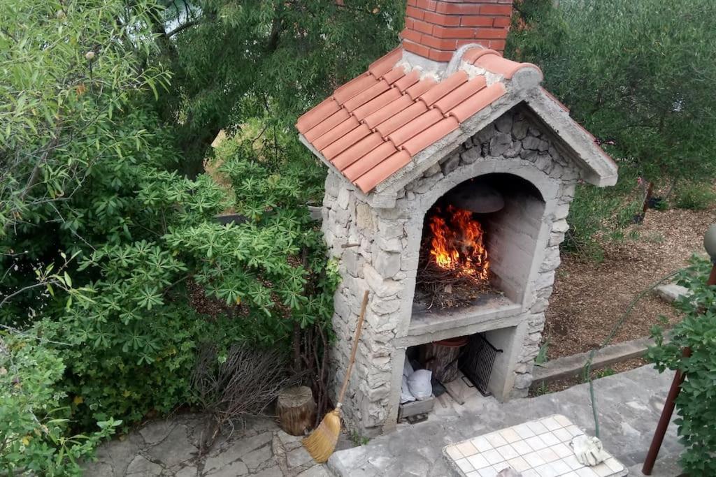 Ferienhaus Am Wasser - Kuca Rio - Iberische Finca In Dalmatien 比利切 外观 照片
