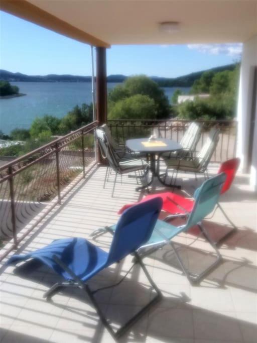 Ferienhaus Am Wasser - Kuca Rio - Iberische Finca In Dalmatien 比利切 外观 照片